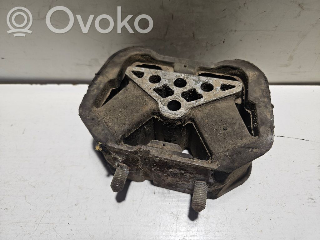 Opel Vectra A Engine mount bracket 