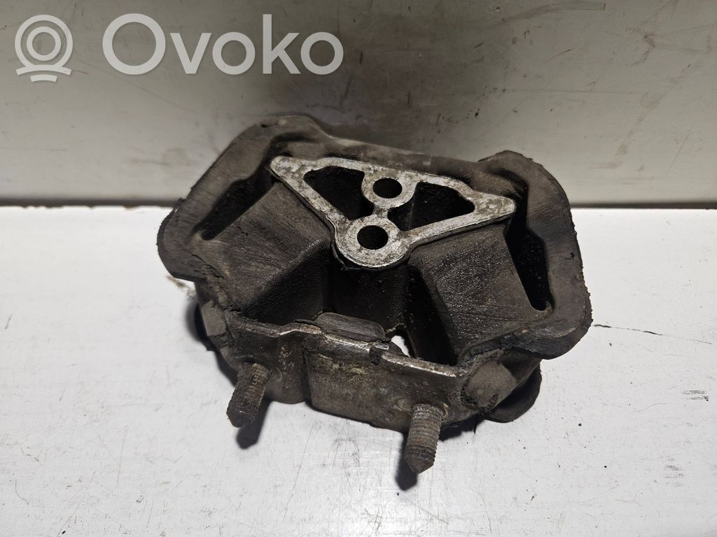 Engine mount bracket   90447883,1601857