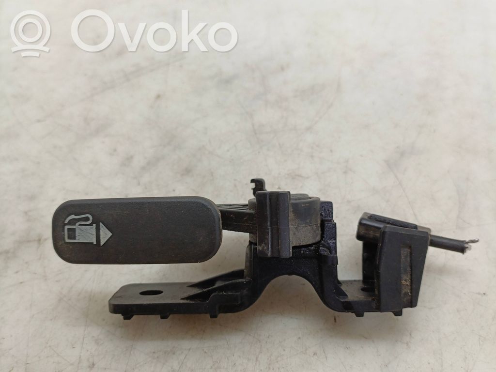 Jaguar X-Type Fuel tank opening switch 