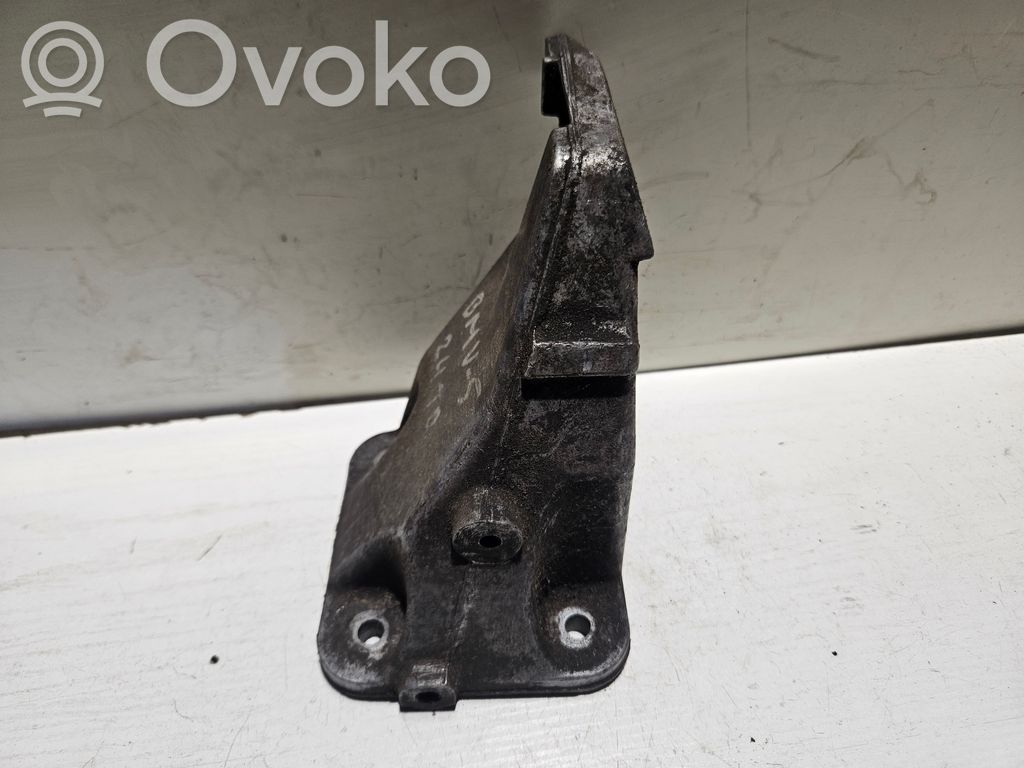 Engine mounting bracket   1135764