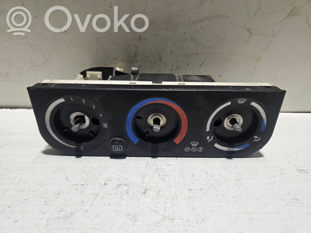 BMW 3 E36 Climate control unit 