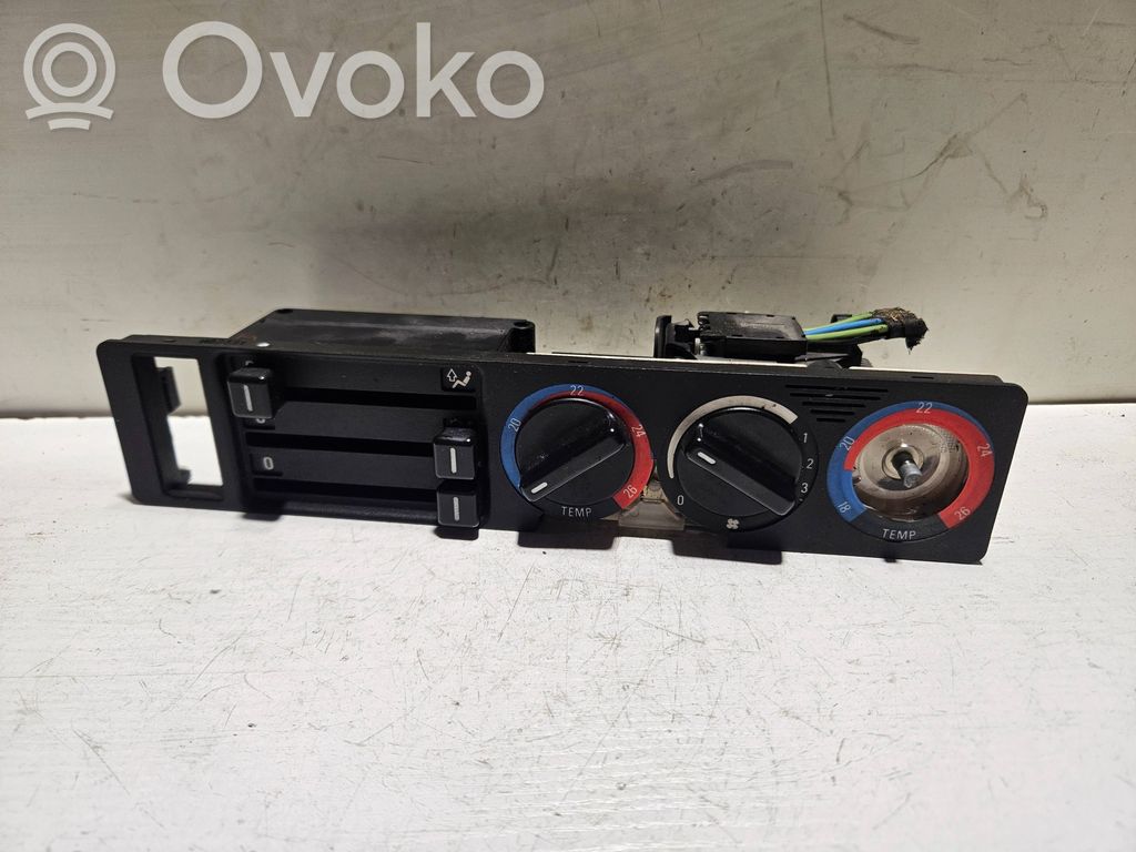 BMW 5 E34 Climate control unit 