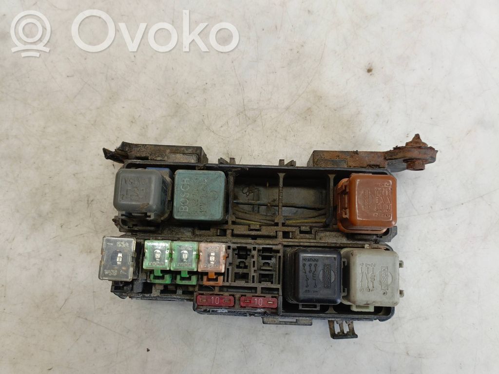 Nissan Terrano Saugiklių dėžė (komplektas) 