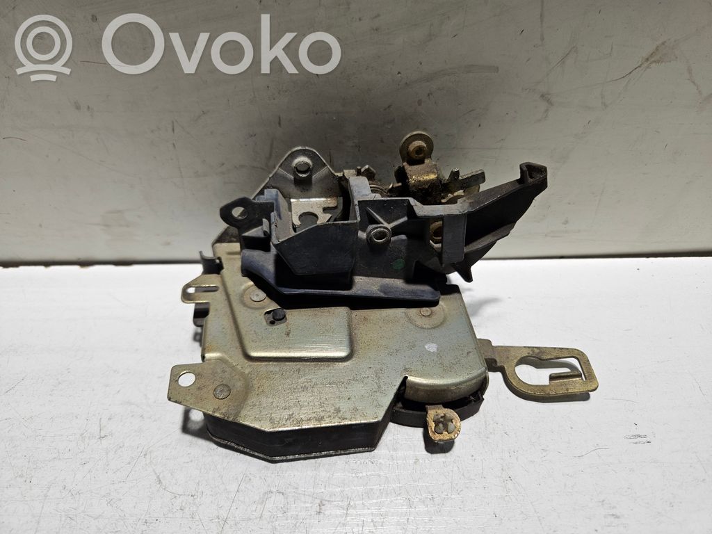 BMW 3 E36 Front door lock 