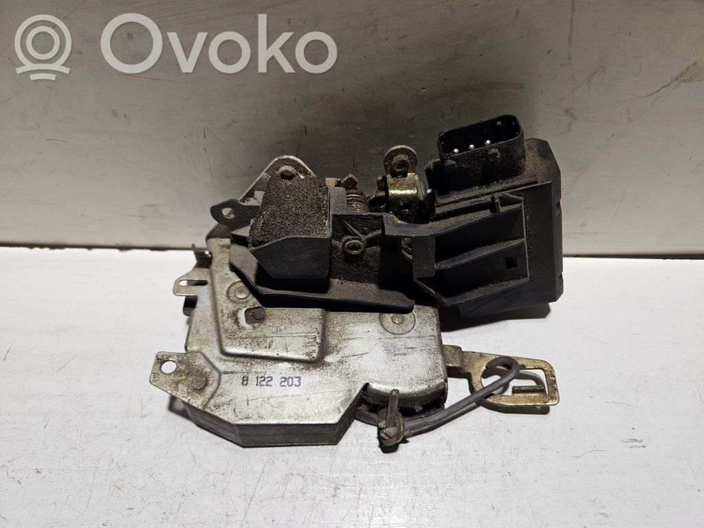BMW 3 E36 Front door lock 
