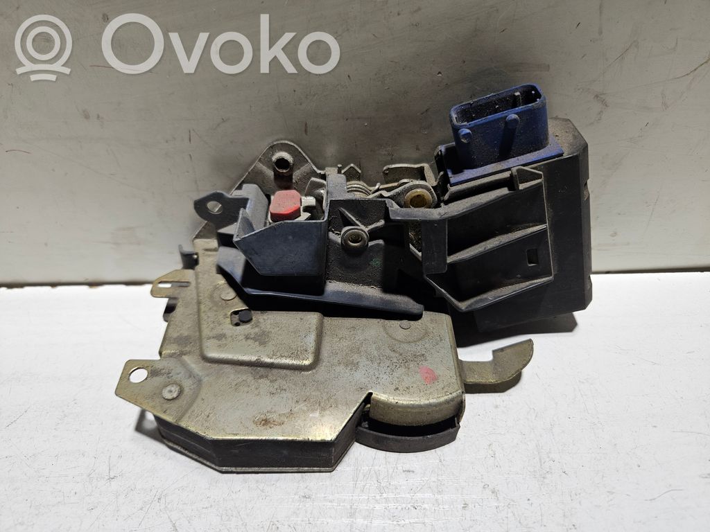 BMW 3 E36 Rear door lock 