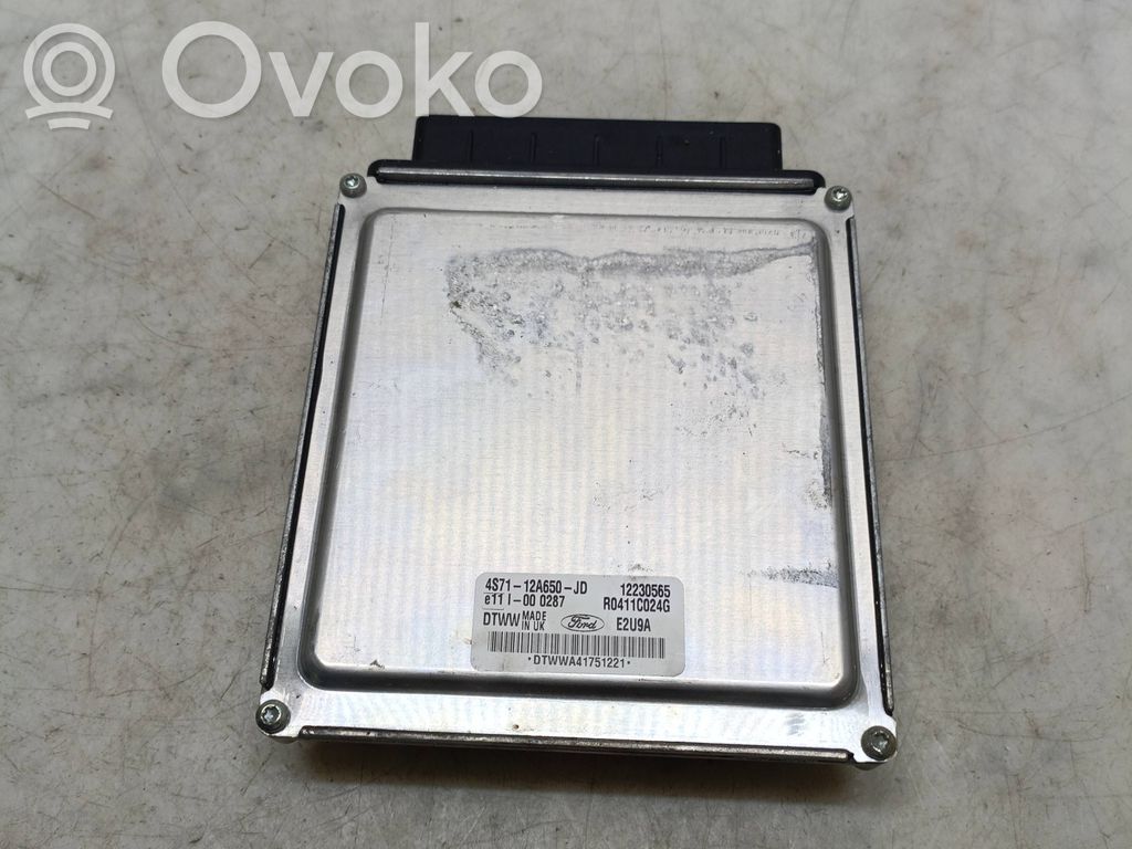 Ford Mondeo Mk III Engine control unit/module 