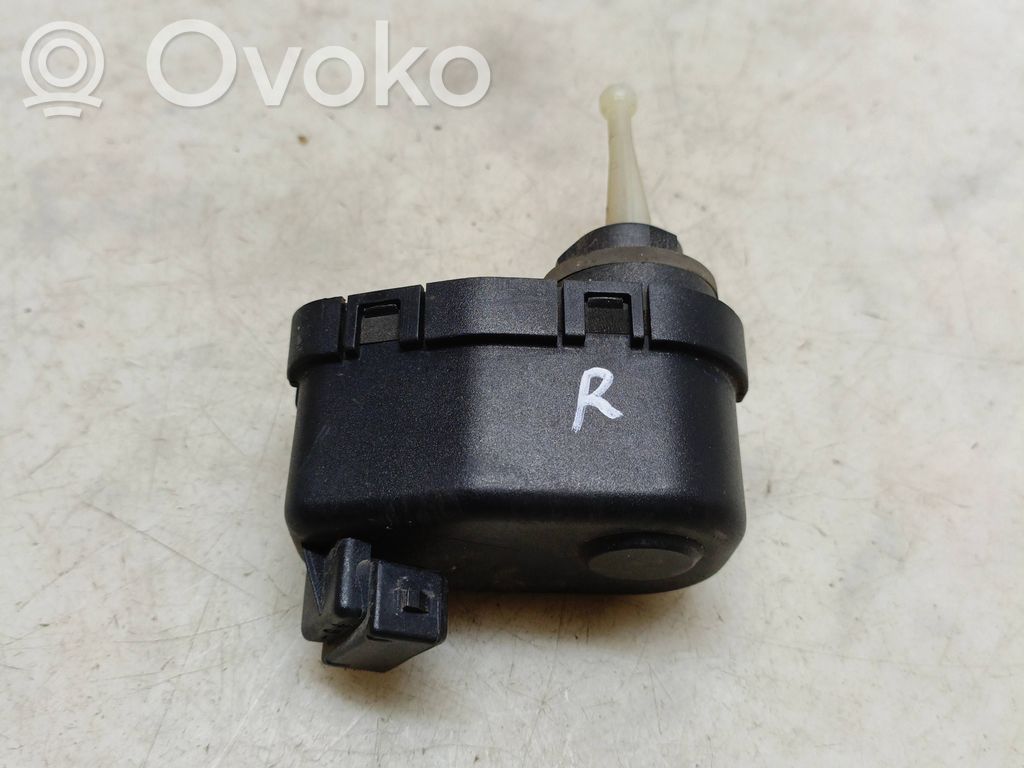 Audi 80 90 S2 B4 Headlight level adjustment motor 