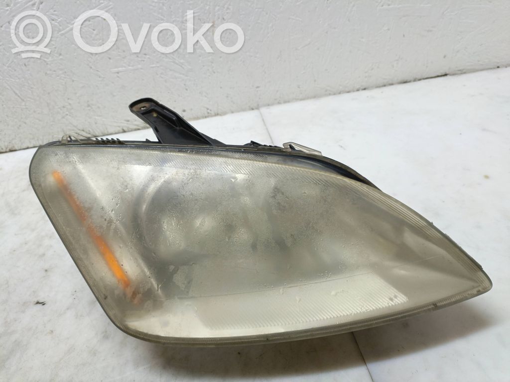 Ford C-MAX I Headlight/headlamp 