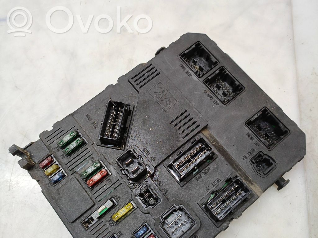 Peugeot 206 Fuse module 