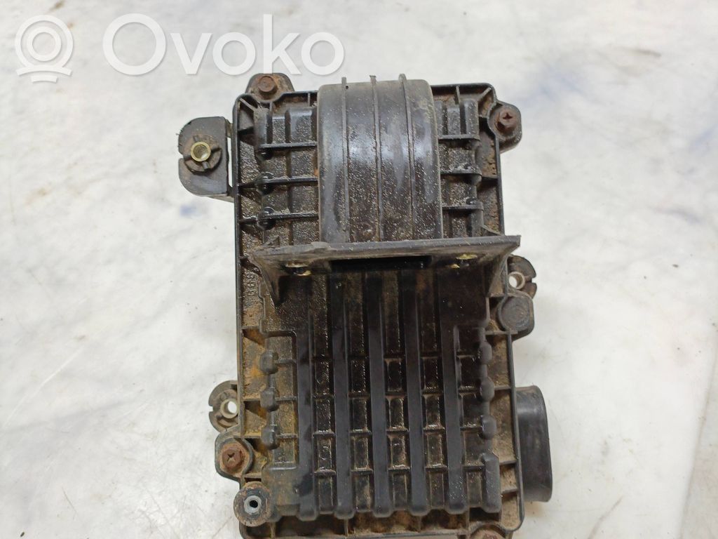 Mazda 323 Air filter box 