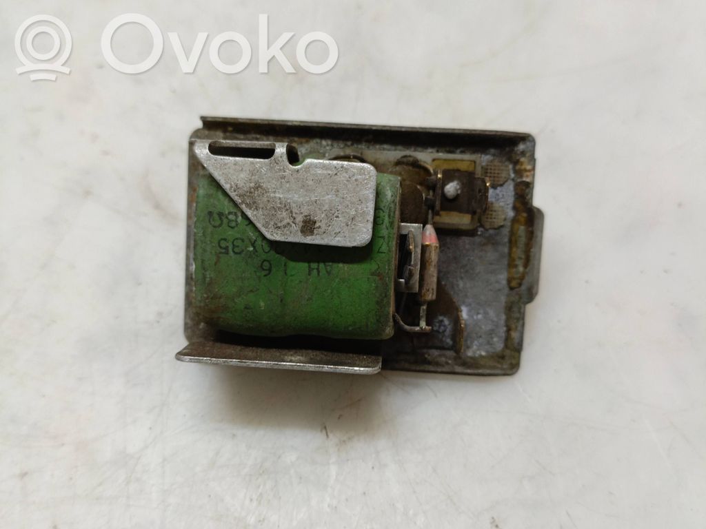 Volkswagen Golf II Rezystor / Opornik dmuchawy nawiewu 