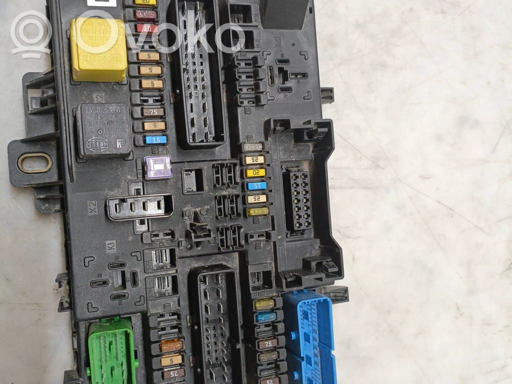Opel Zafira B Módulo de fusible 