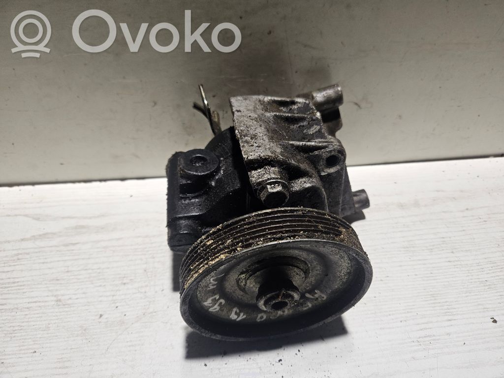 Renault 19 Power steering pump 