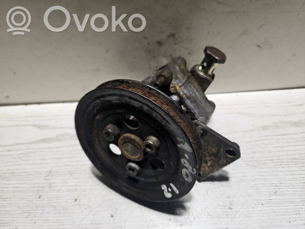 Audi 80 90 S2 B4 Power steering pump 