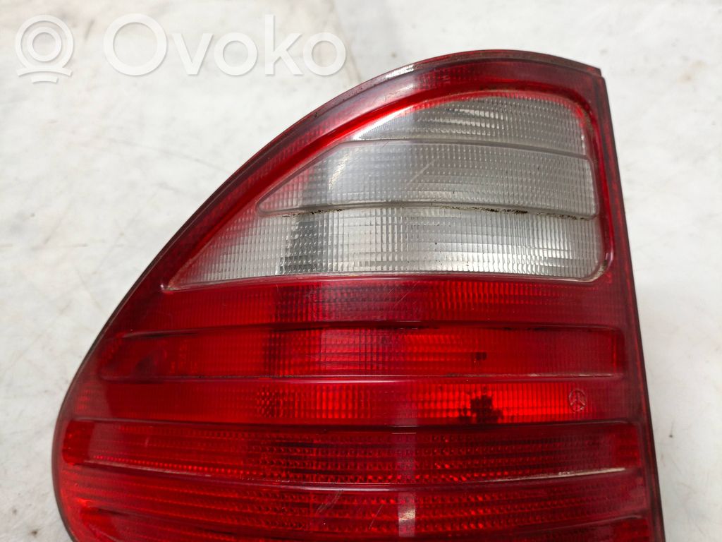 Mercedes-Benz E W210 Rückleuchte Heckleuchte 