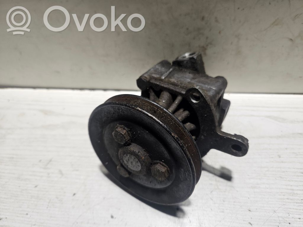 BMW 5 E34 Power steering pump 