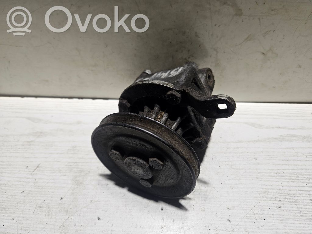 BMW 5 E34 Power steering pump 