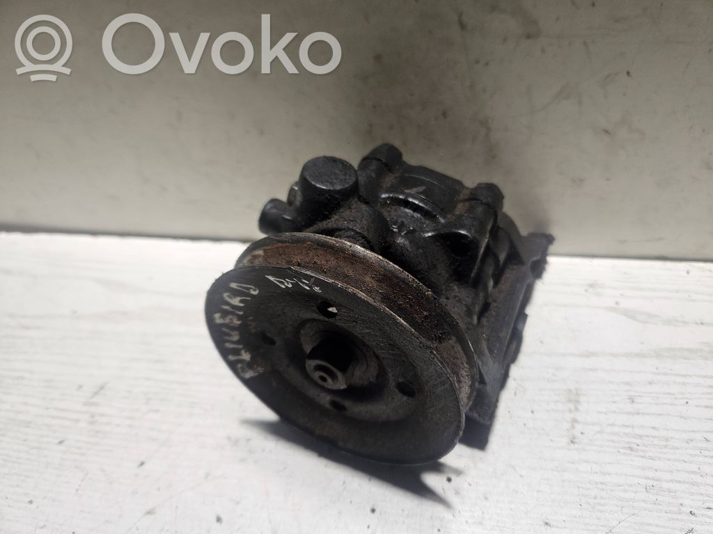 Nissan Bluebird Power steering pump 