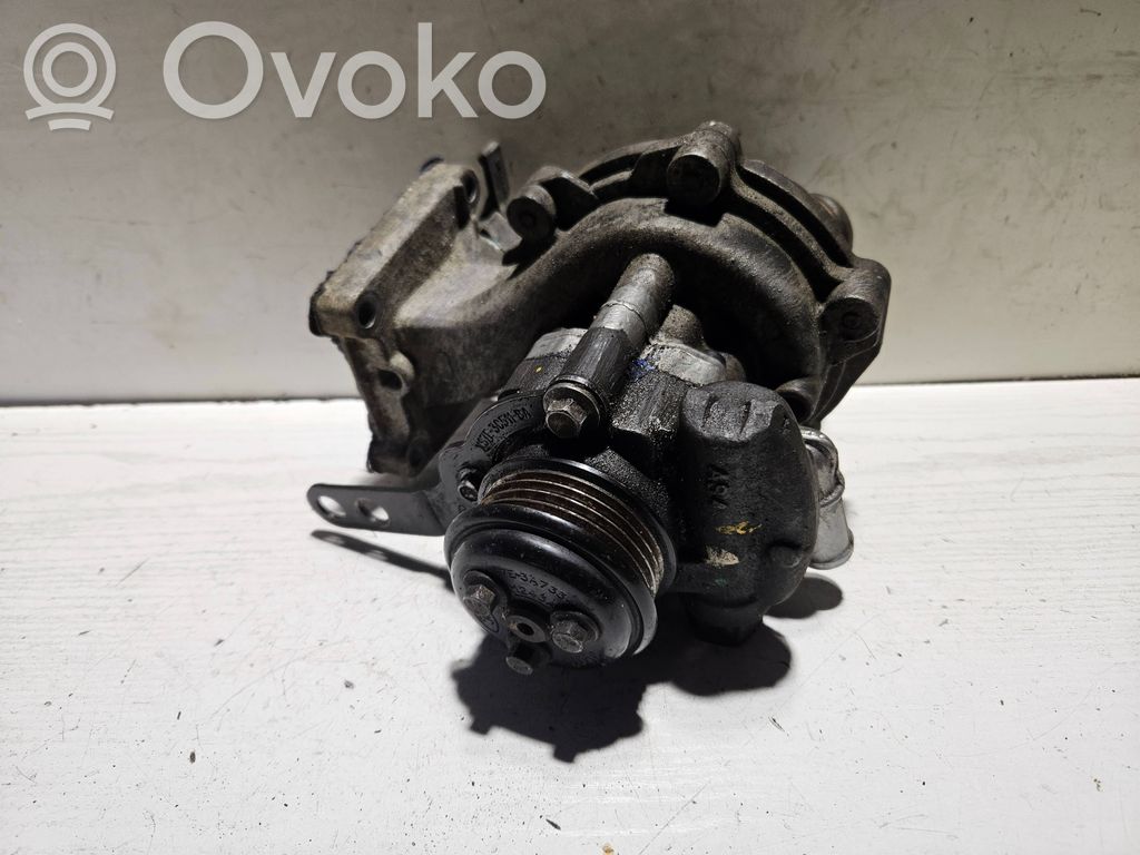 Ford Mondeo Mk III Vairo stiprintuvo siurblys 