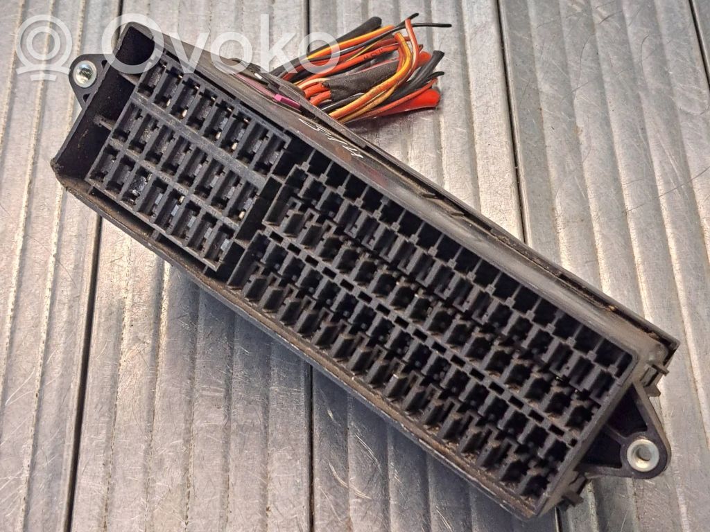Volkswagen Touran I Fuse box set 