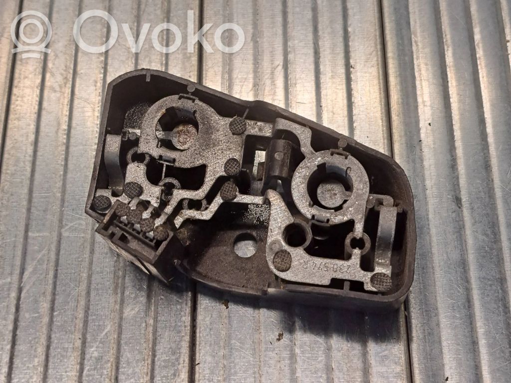 BMW 3 E46 Galinio žibinto detalė 