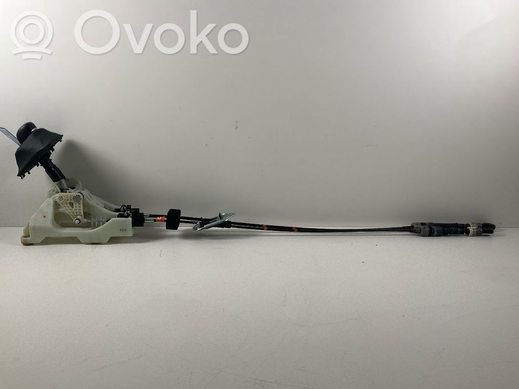 KIA Stonic Vaihteenvalitsimen kehys verhoilu muovia 