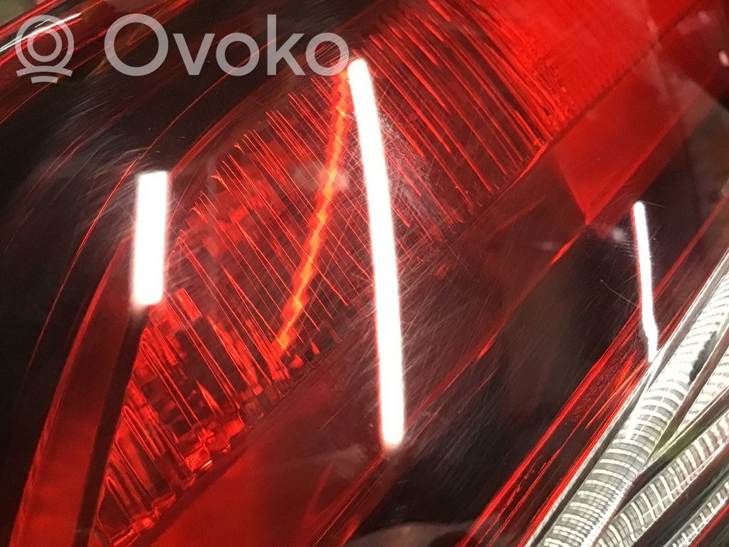 Opel Astra K Lampy tylnej klapy bagażnika 