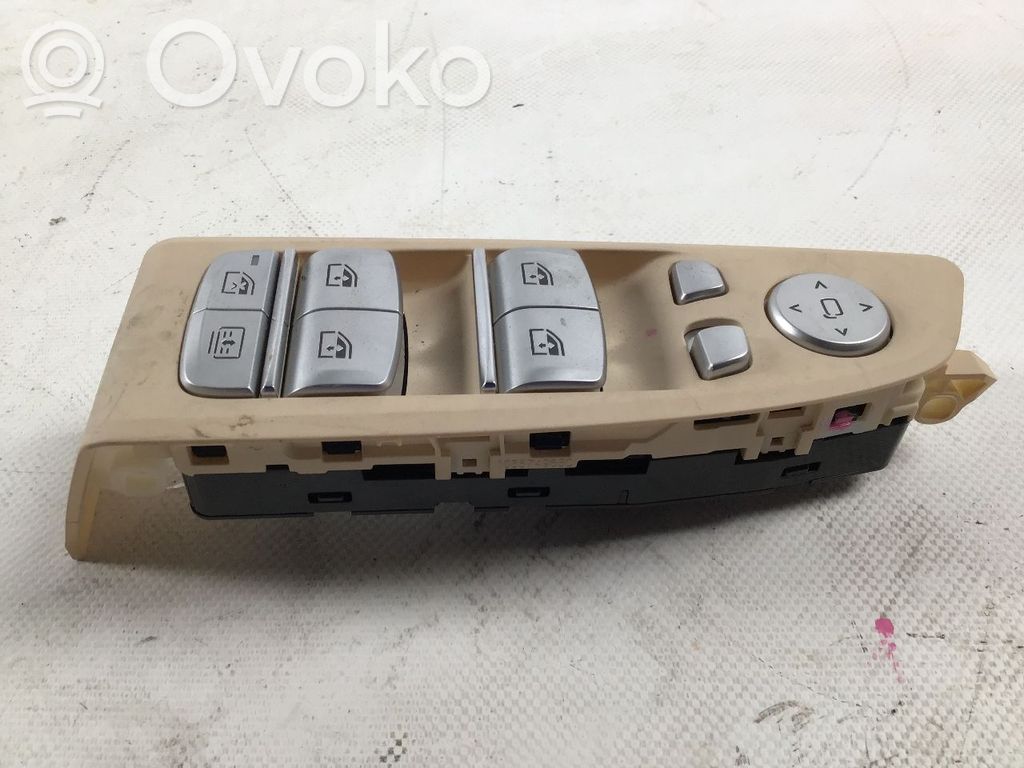 BMW 7 G11 G12 Przyciski szyb 