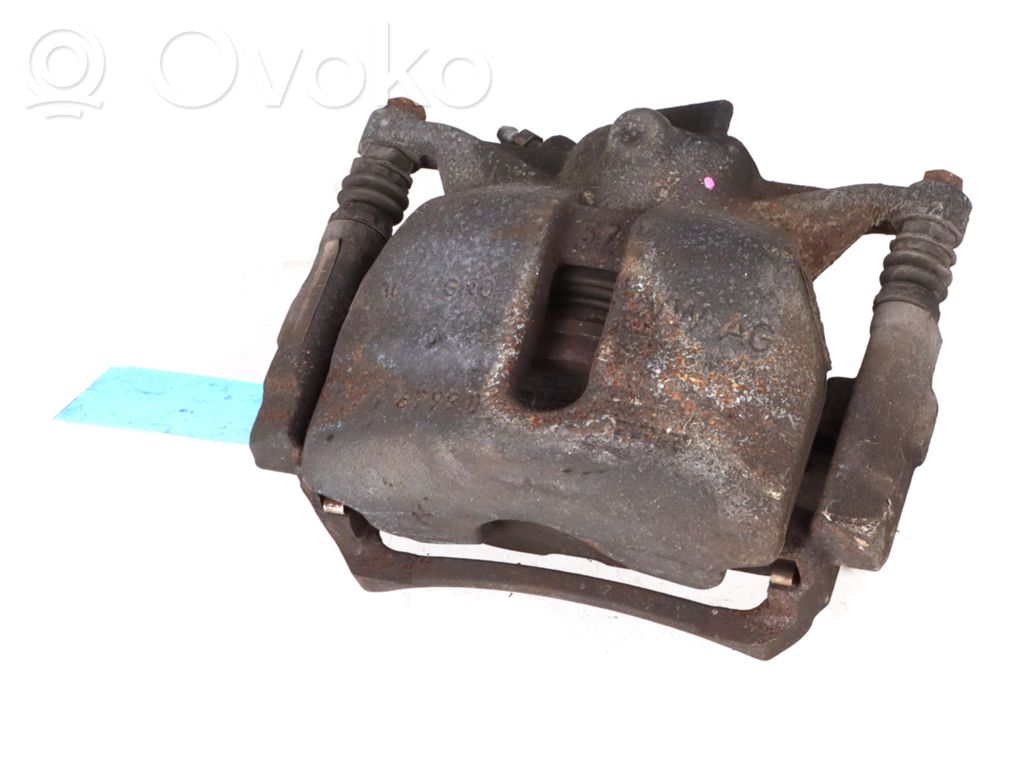 Etujarrusatula   8V0615124A