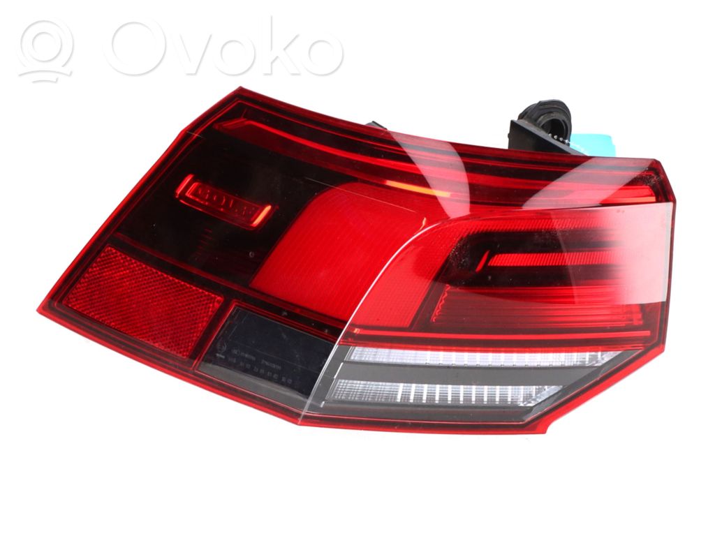 Volkswagen Golf VIII Lampă spate în caroserie 