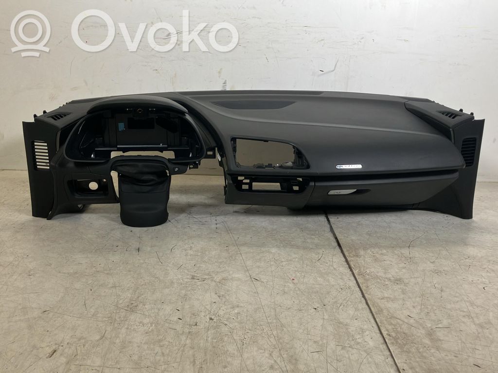 Audi R8 4S Bord 