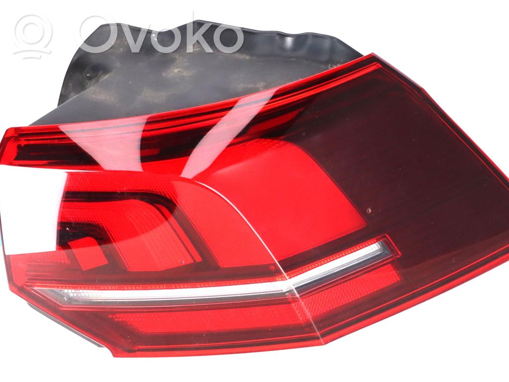 Volkswagen Golf VIII Luci posteriori 