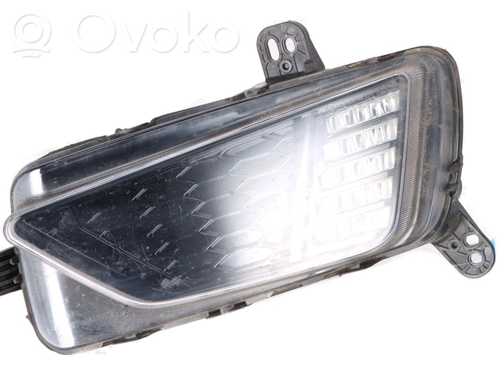 Volkswagen Polo VI Proiector lumini zi LED