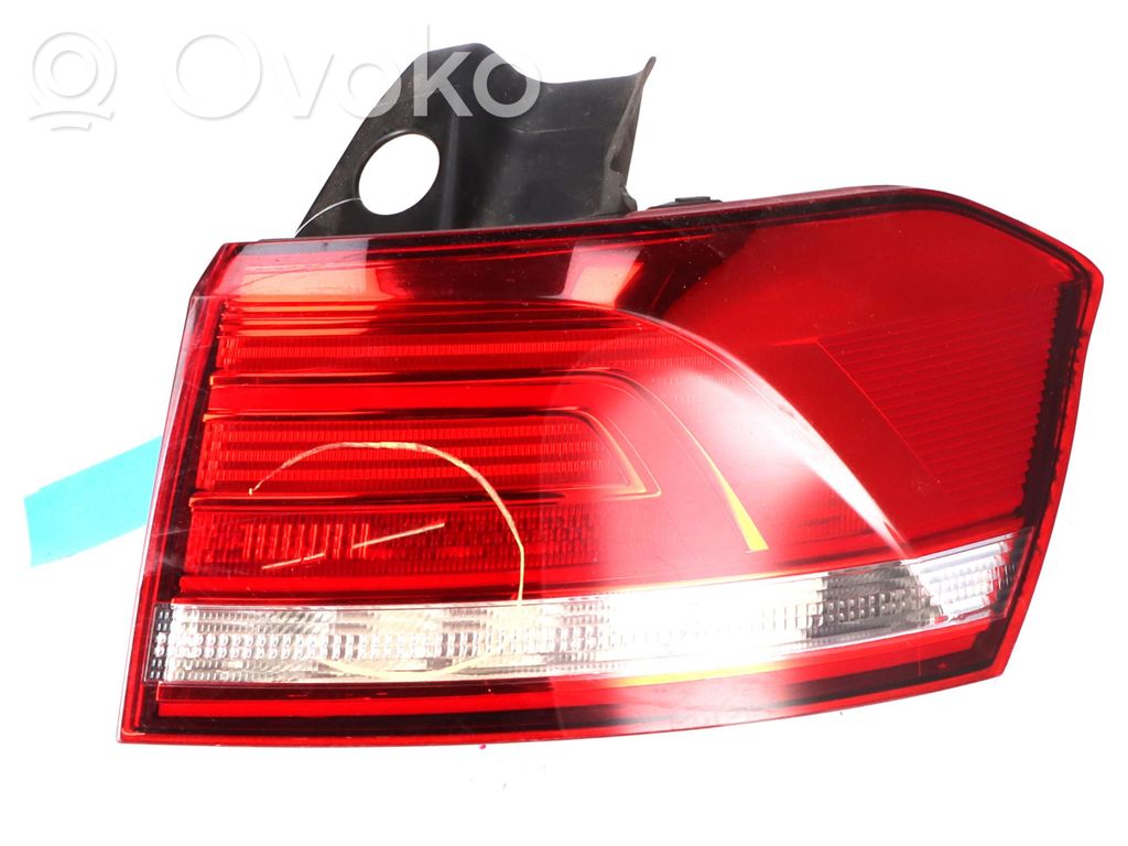 Volkswagen PASSAT B8 Lampa tylna