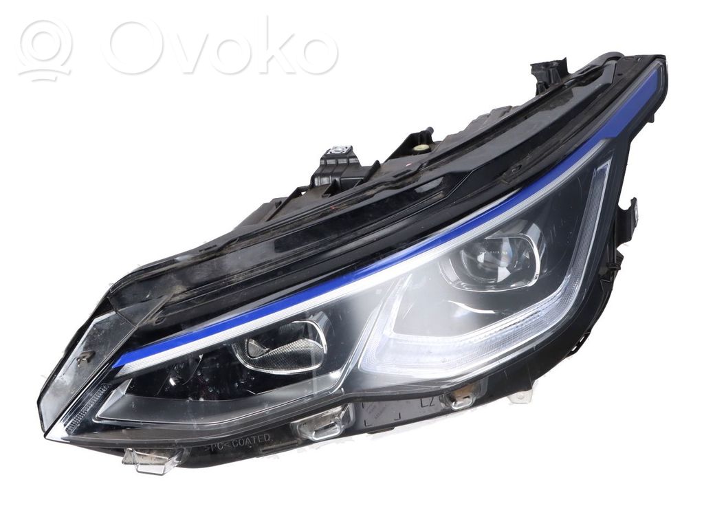 Volkswagen Golf VIII Faro/fanale 