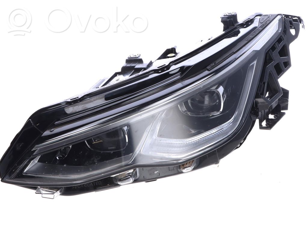 Volkswagen Golf VIII Faro/fanale 