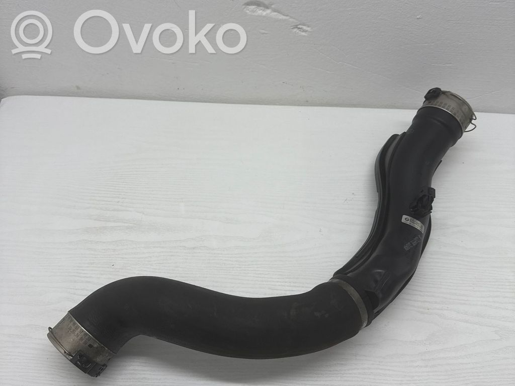BMW 5 F10 F11 Intercooler hose/pipe 