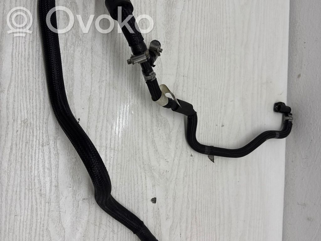 BMW 5 F10 F11 Fuel line pipe 