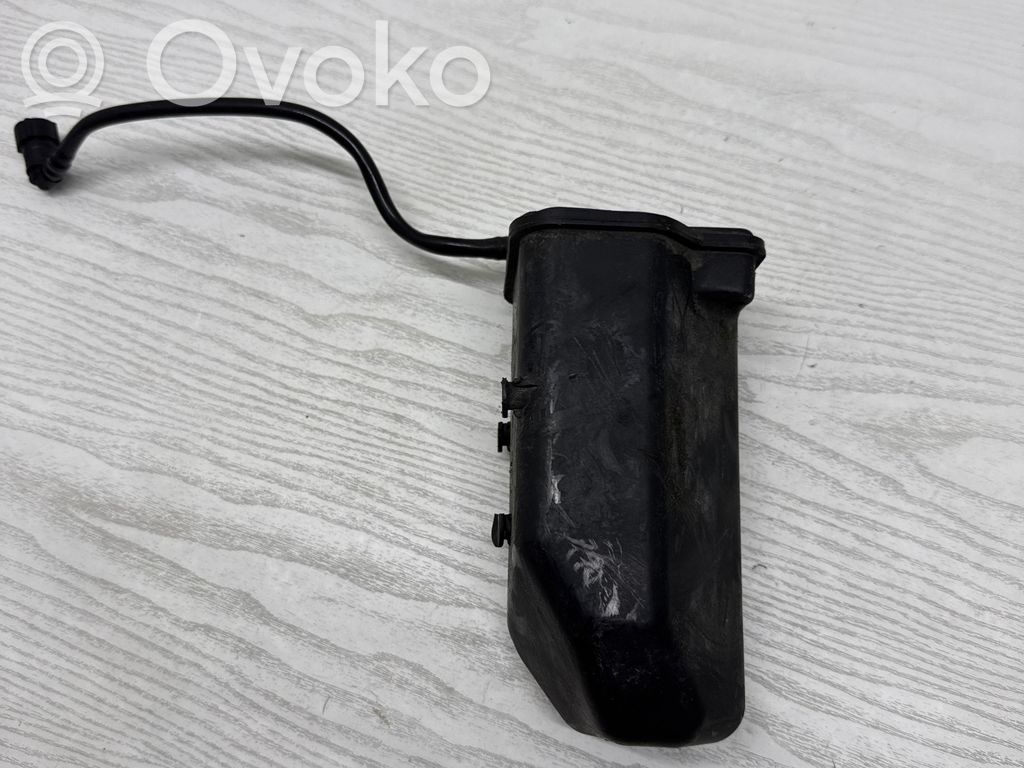 Volkswagen Golf VI Active carbon filter fuel vapour canister 