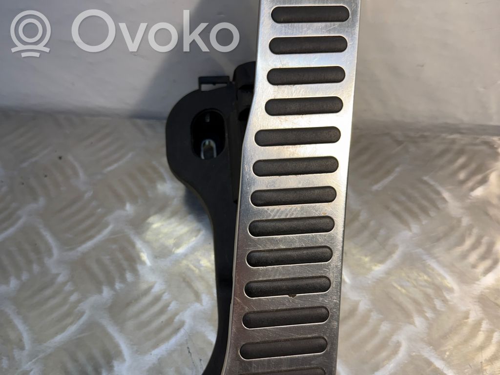 Skoda Octavia Mk2 (1Z) Accelerator throttle pedal 