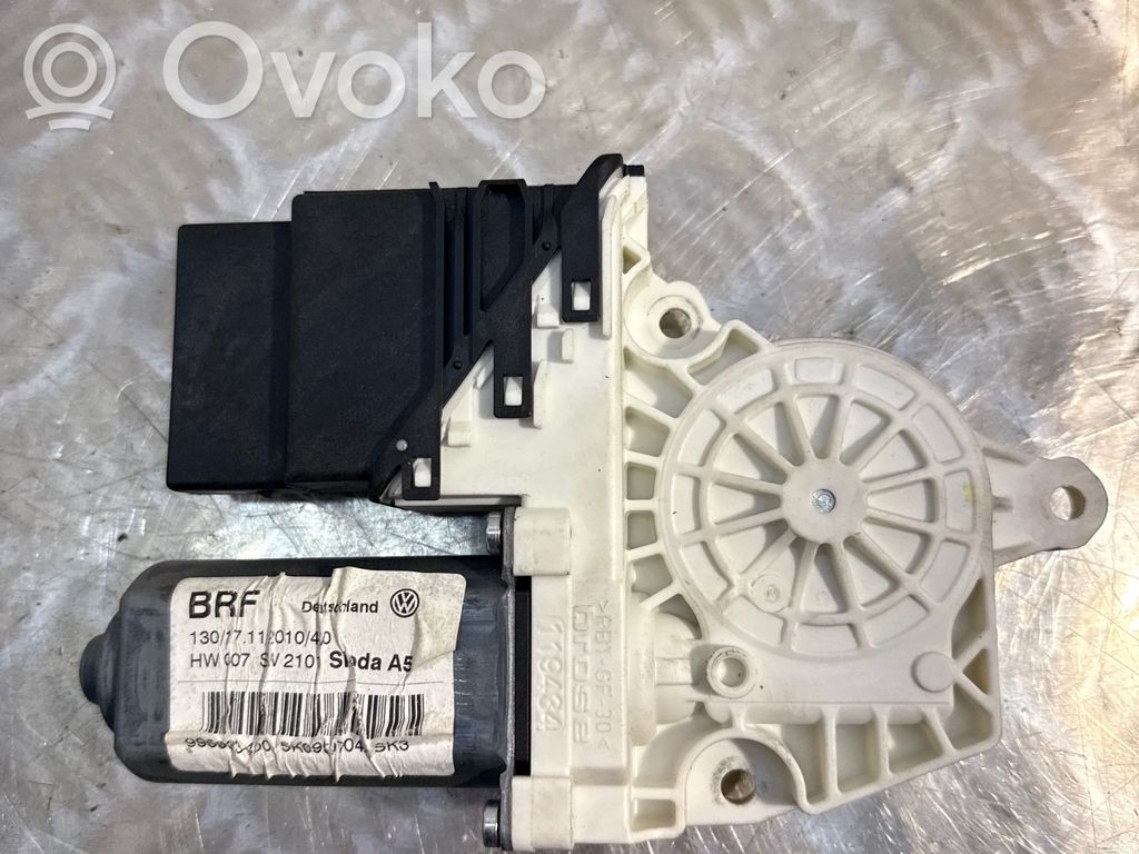 Skoda Octavia Mk2 (1Z) Silniczek podnoszenia szyby drzwi tylnych 
