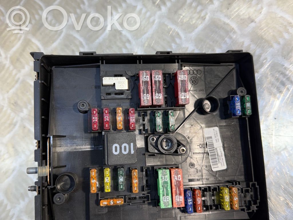 Skoda Octavia Mk2 (1Z) Drošinātāju kaste (komplekts) 