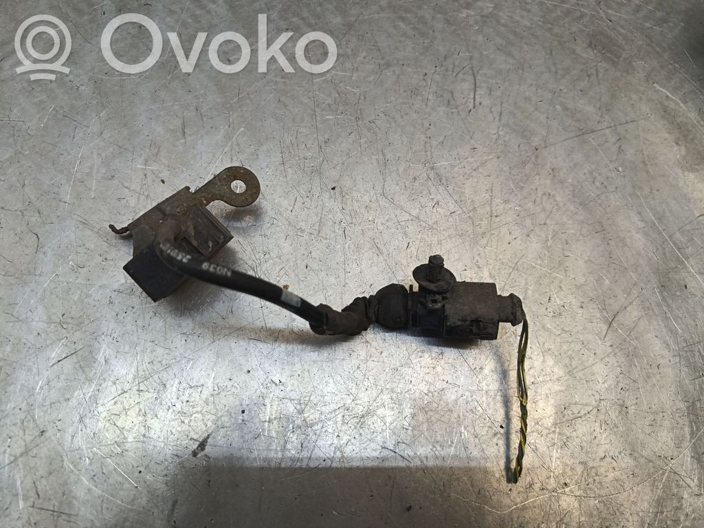 Headlight/headlamp level sensor   7L0907673D
