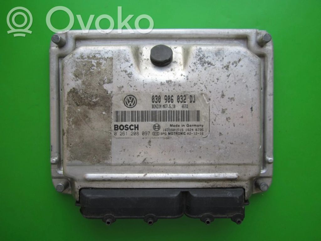 Engine control unit/module ECU   030906032DJ,0261208097