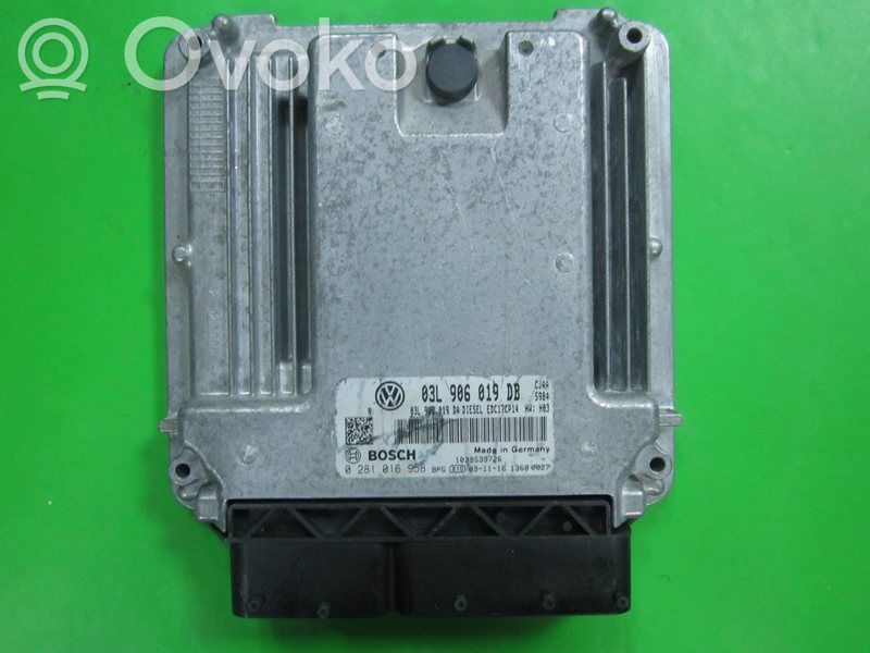 Volkswagen Transporter - Caravelle T5 Engine control unit/module ECU 