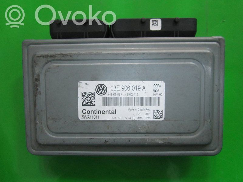 Volkswagen Polo V 6R Komputer / Sterownik ECU silnika 