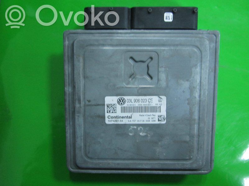 Engine control unit/module ECU   03L906023CE,5WP42821