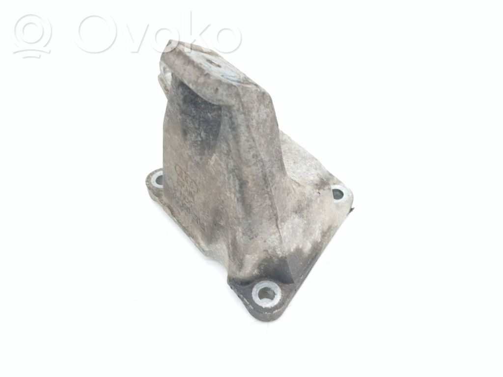 Audi A6 S6 C5 4B Engine mounting bracket 