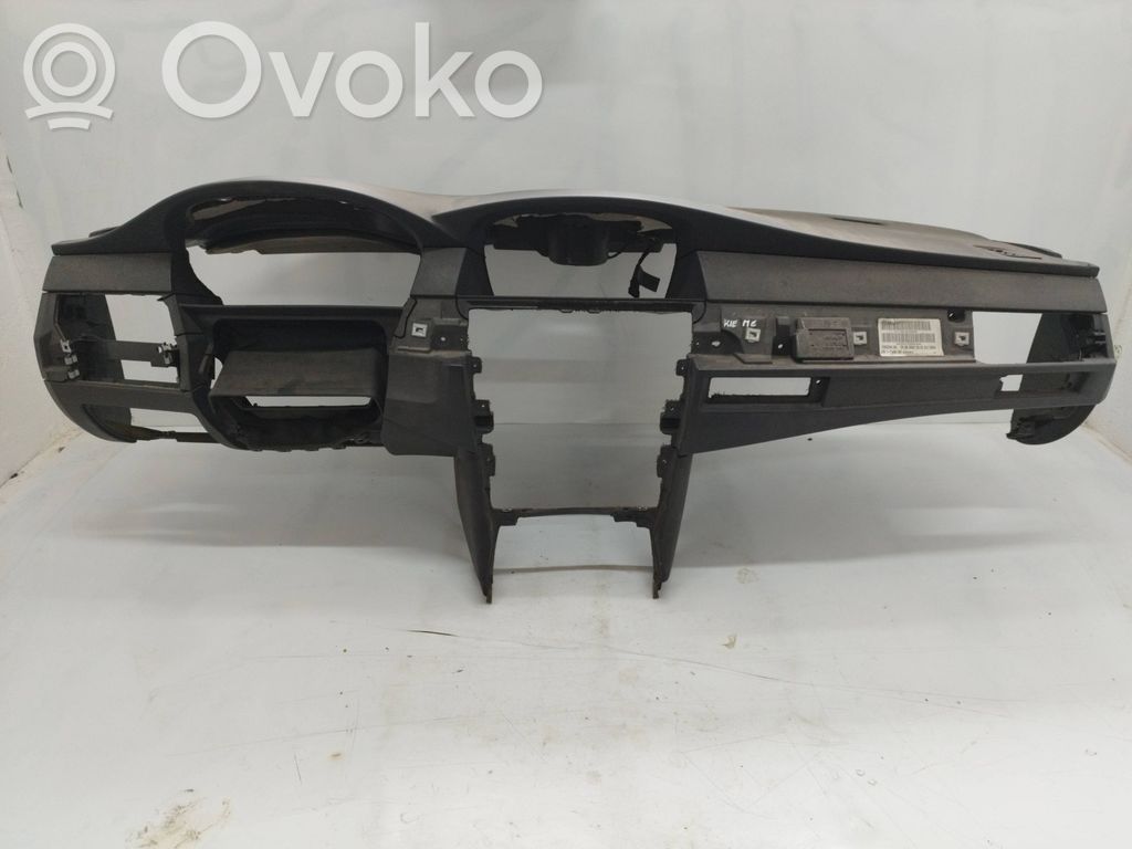 BMW 5 E60 E61 Panelė 
